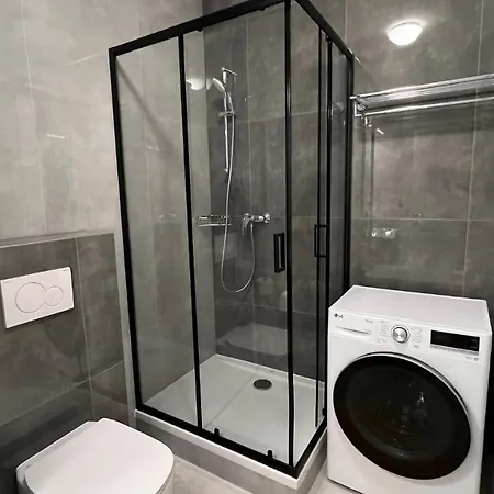 Air Conditioned 1 Vienna Gate, 3 Apartman *